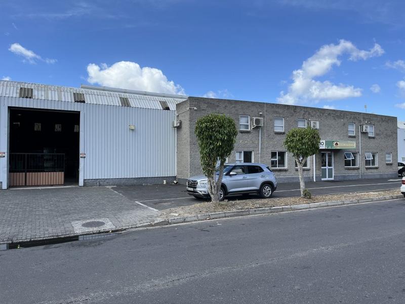 To Let commercial Property for Rent in Maitland Western Cape